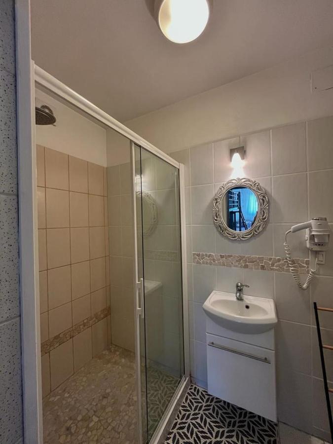 Appartement En Rez De Villa Beausite Mandelieu La Napoule Bagian luar foto